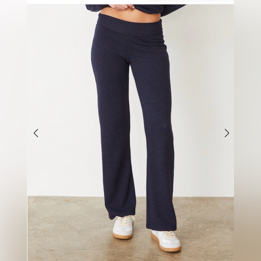 NWT Monrow original fleece flare pant XS heathered Navy